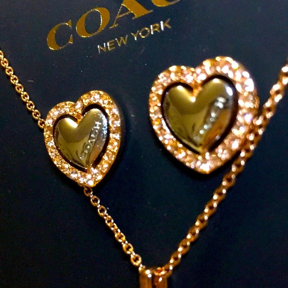 🖤Coach® Rose Gold Necklace Set🖤 - Picture 2 of 9